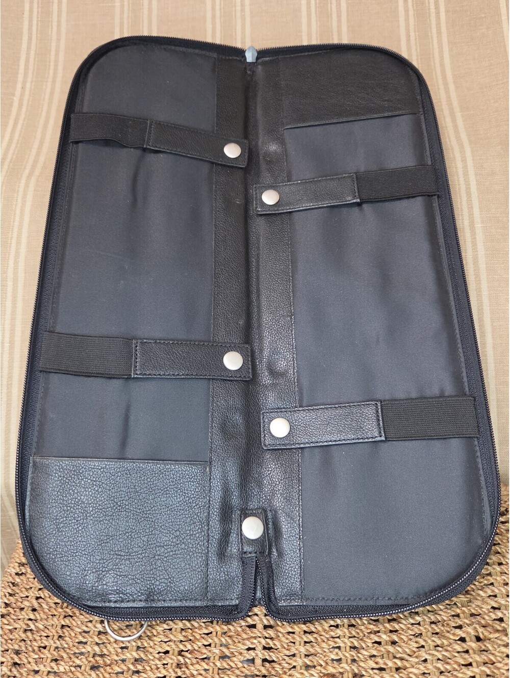 Pronto Uomo Vintage Black Leather Tie Zipper Travel Case Holder 17" x 5.5"